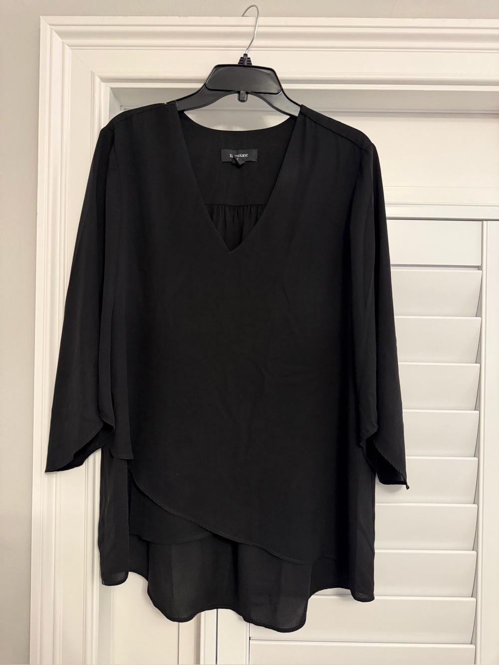 Karen Kane Black Bracelet Sleeve V-Neck Blouse-Size L
